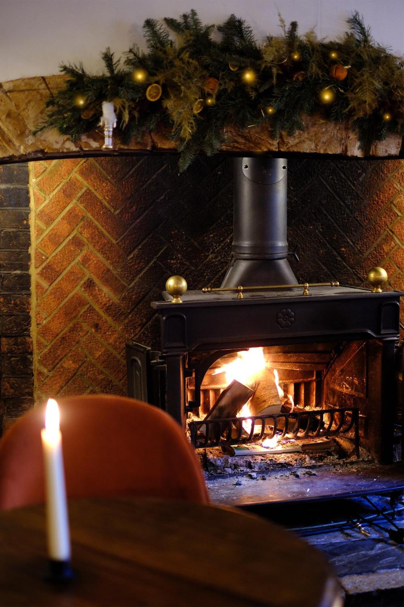 The Old Crown Coaching Inn Суиндон Экстерьер фото